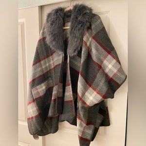 Steve Madden Faux Fur Collar Cape/Shawl OSFM